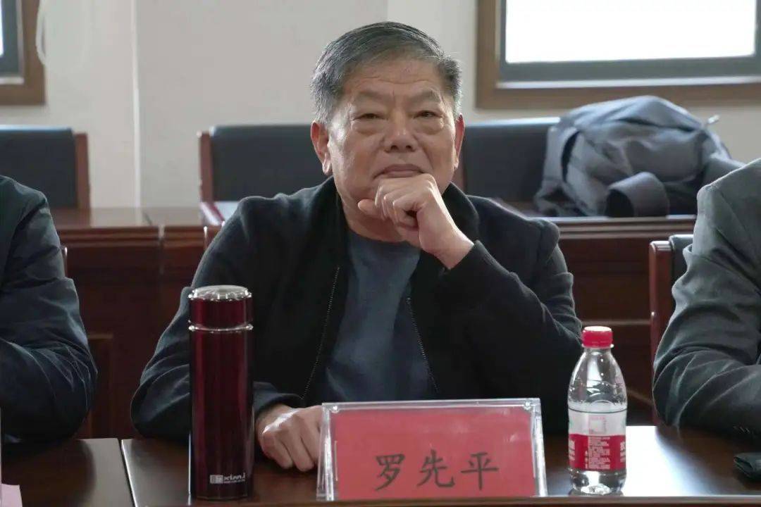 工业大型3d打印机厂家ng28南宫与湖南工业职业技术学院完成签约揭牌仪式