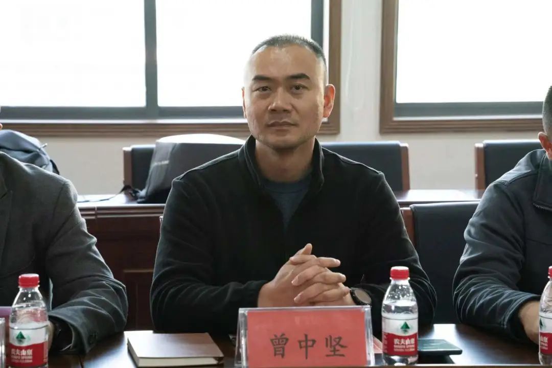 工业大型3d打印机厂家ng28南宫与湖南工业职业技术学院完成签约揭牌仪式